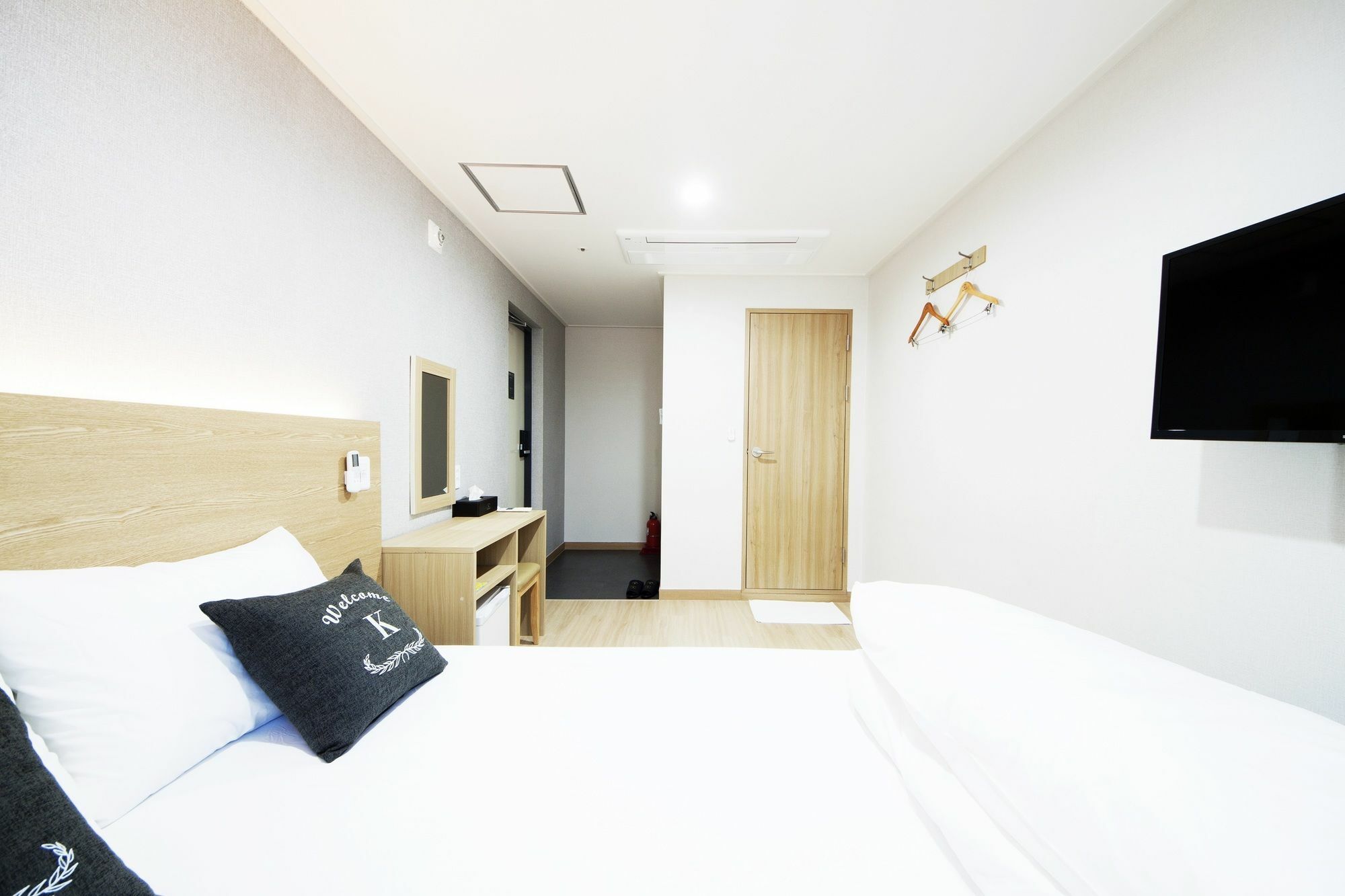 K-Grand Hostel Йосу Экстерьер фото