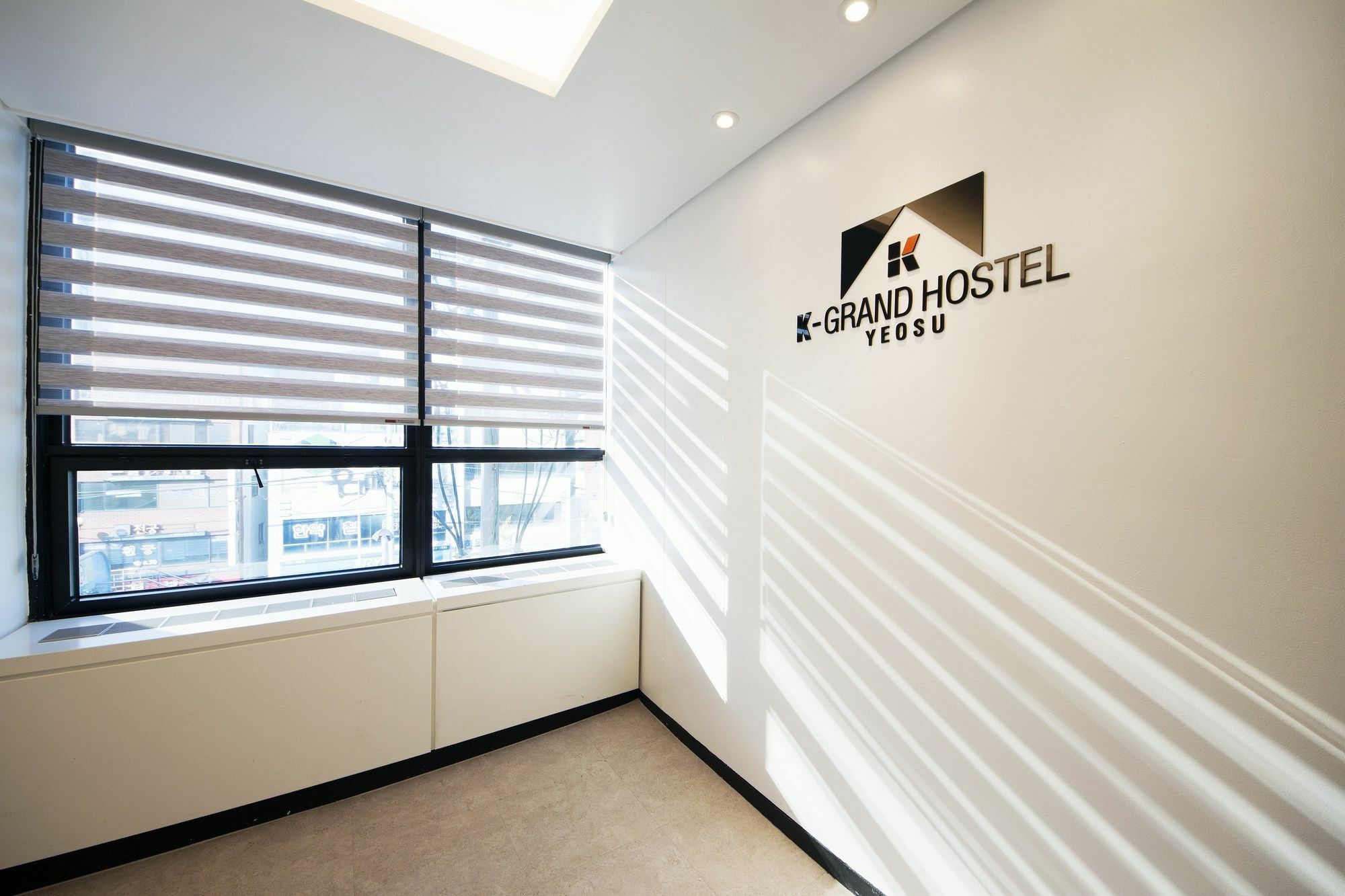K-Grand Hostel Йосу Экстерьер фото