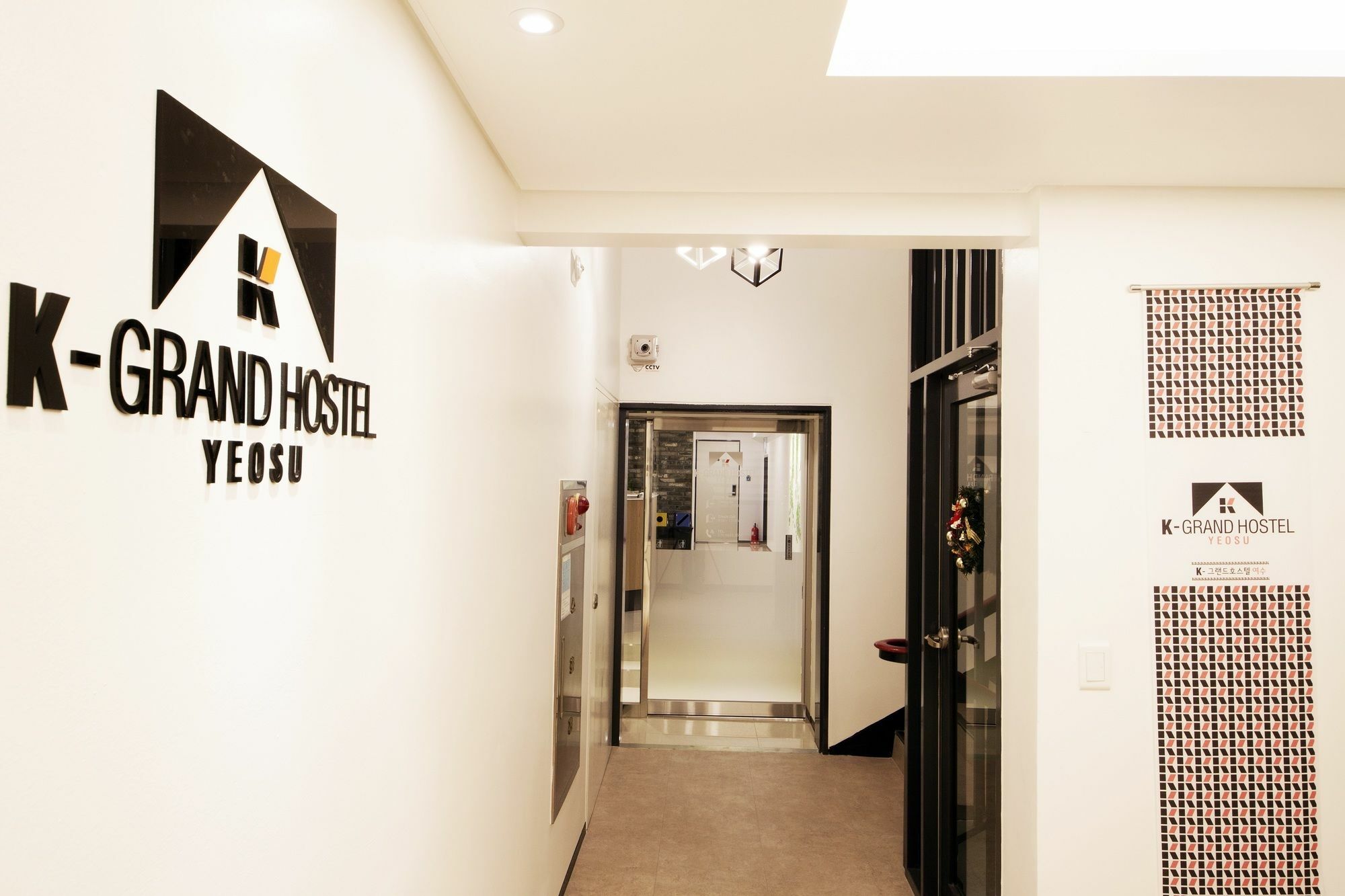K-Grand Hostel Йосу Экстерьер фото